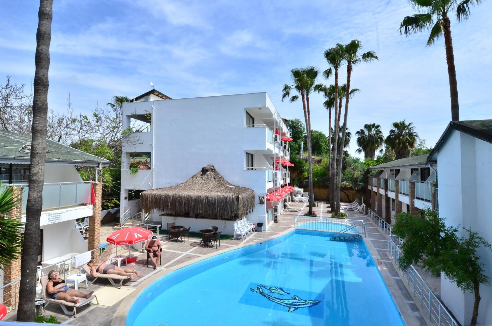 Tropic Beach Club Side Hotel Exterior photo
